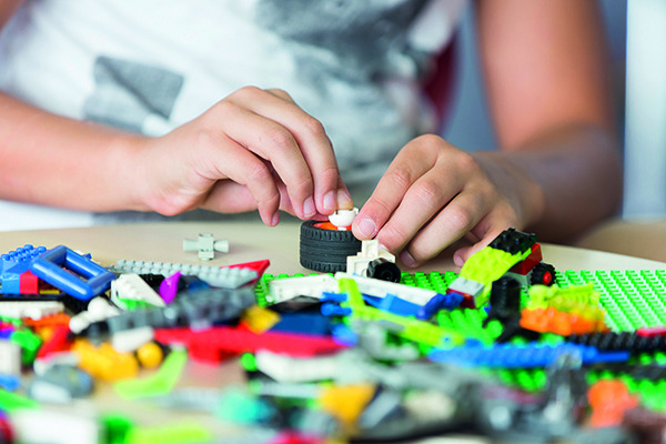 lego-club-school-holiday-program-at-gosford-library-playing-in-puddles