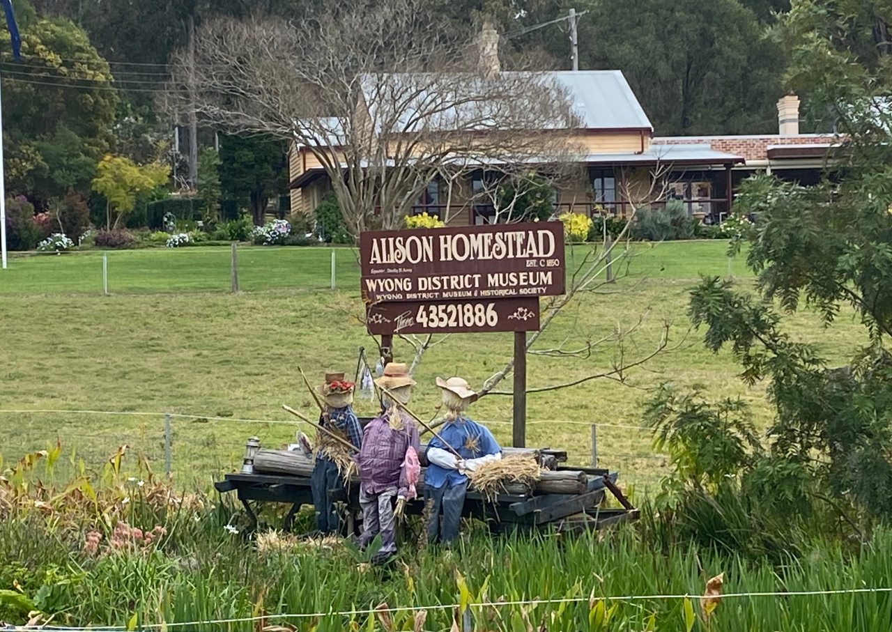 Yarramalong Valley Scarecrow Competition