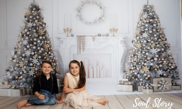 Book your festive photos with Soul Story Photography this December!